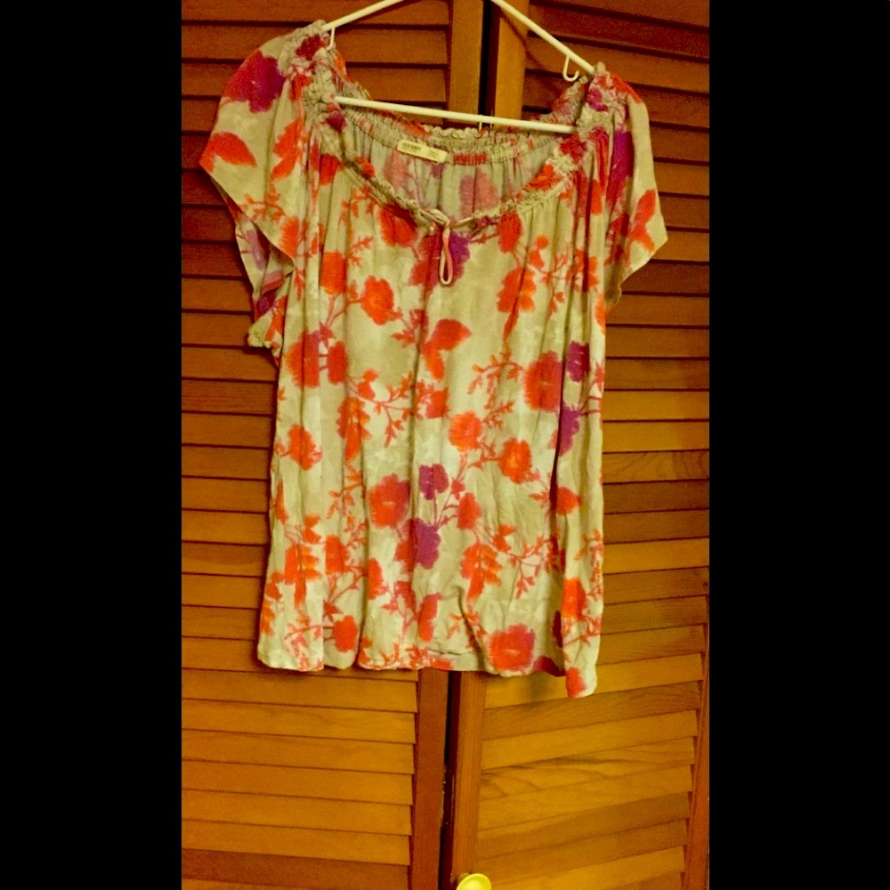 💞 Woman’s 2xl Old Navy Top 💞